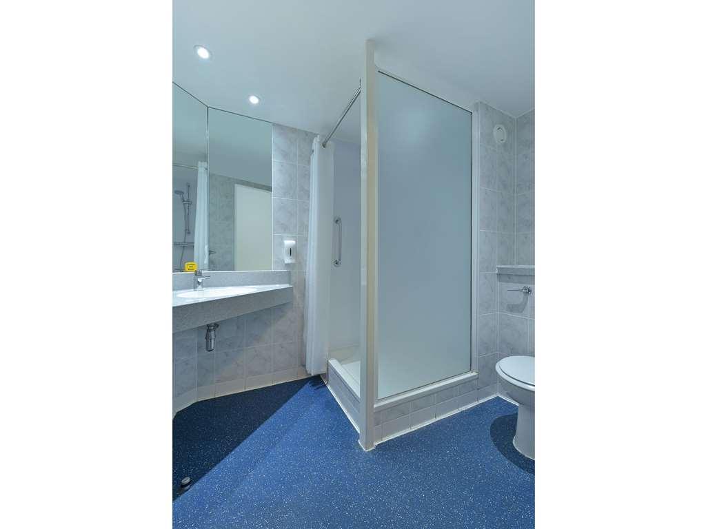 Travelodge Basildon וויקפורד חדר תמונה