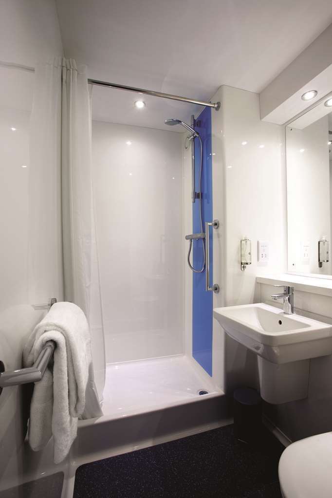Travelodge Basildon וויקפורד חדר תמונה