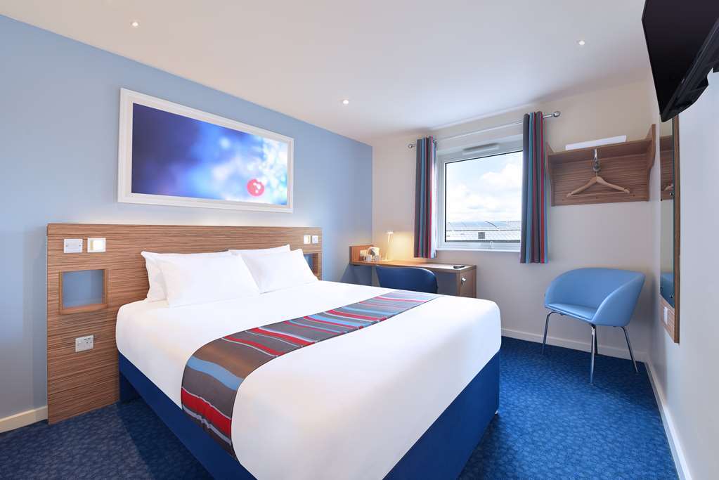 Travelodge Basildon וויקפורד חדר תמונה