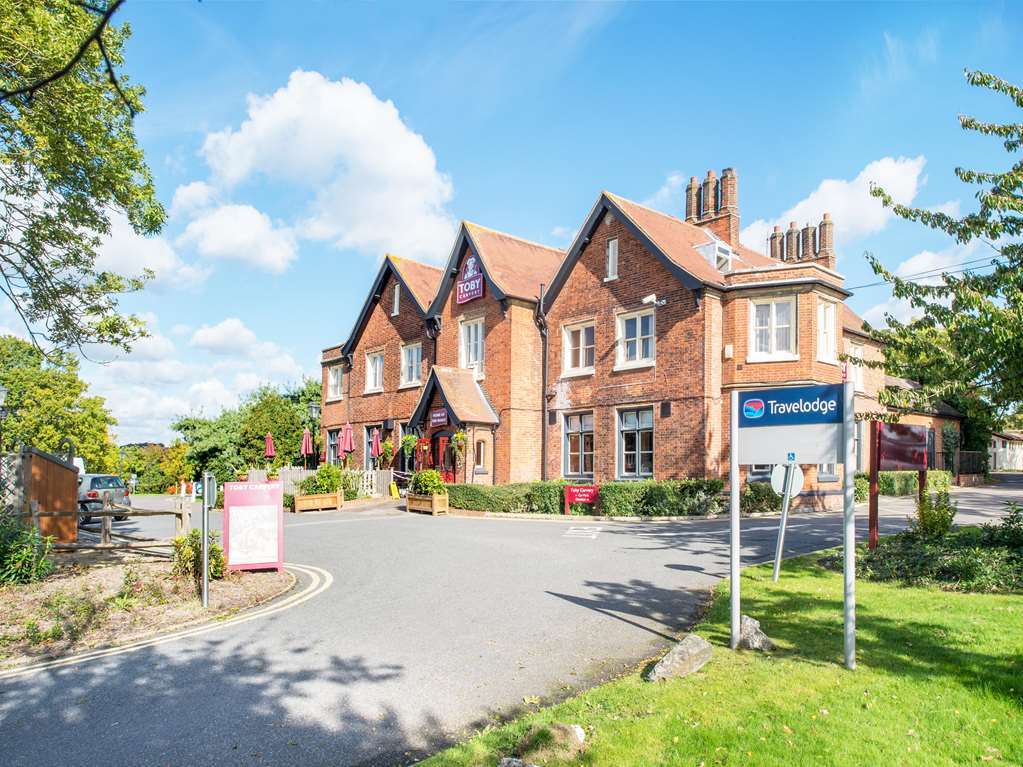 Travelodge Basildon וויקפורד מראה חיצוני תמונה