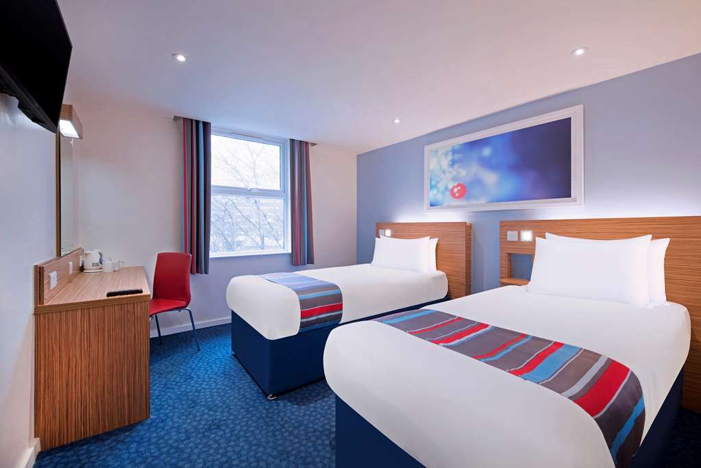 Travelodge Basildon וויקפורד חדר תמונה